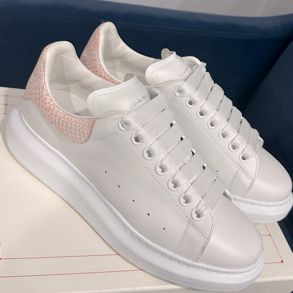 WHITE/POWDER PINK